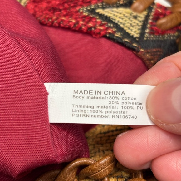 Tapestry Style Multicolor Shoulder Bag with Ethnic Patterns Tassels Braided - Picture 5 of 9